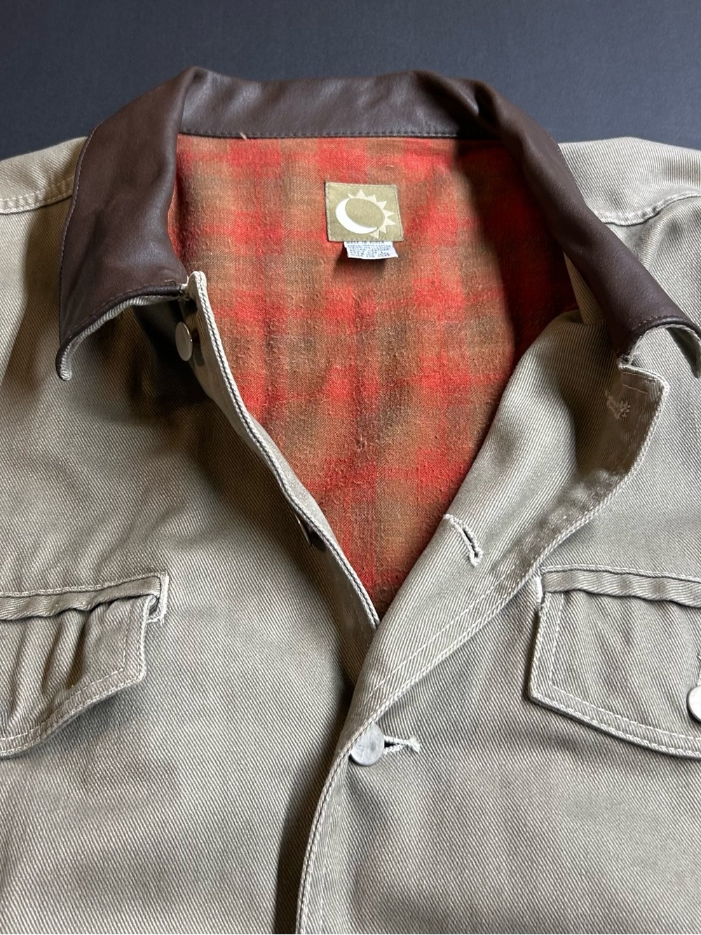 Men's Tan Workwear Jacket with Brown Leather Collar and Plaid Cotton Lining - Picture 6 of 8